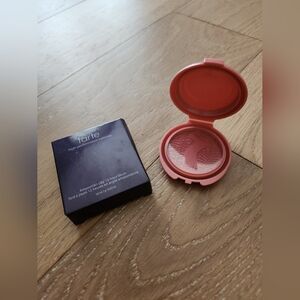 TARTE | NWOT Amazonian clay blush in KISSES
